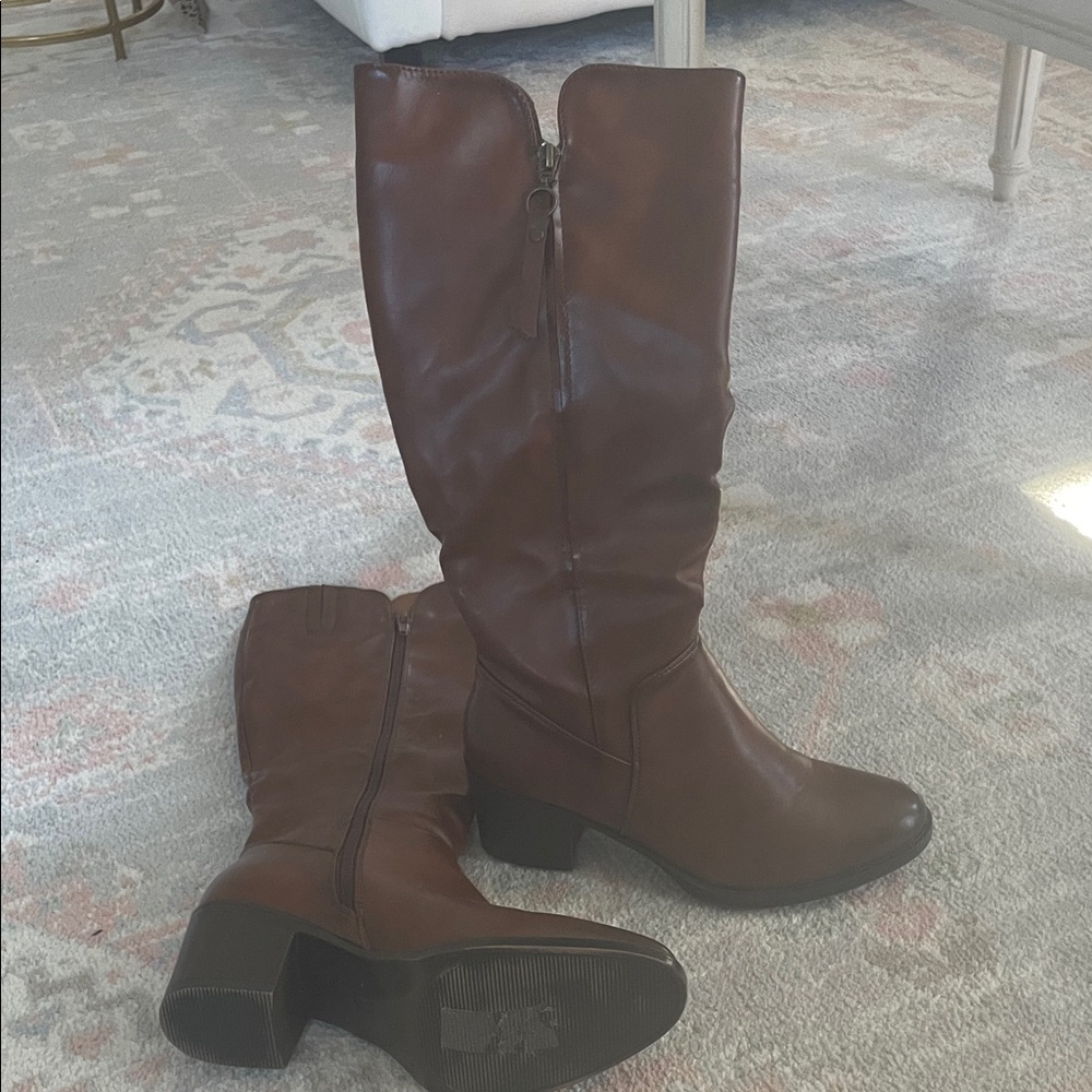 Pierre Dumas Chestnut Heeled Boots